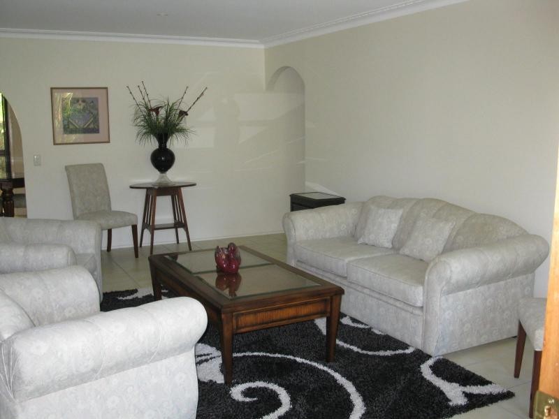 46 Fairsky Avenue, Mermaid Waters QLD 4218