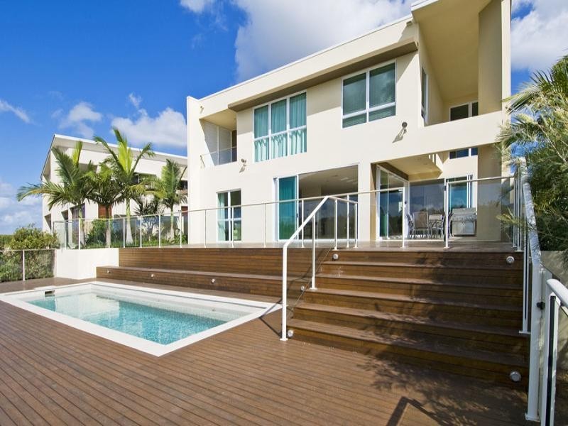 3021 The Boulevard, Benowa QLD 4217