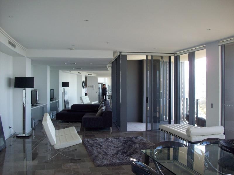 34/173 Old Burleigh Road, Broadbeach QLD 4218