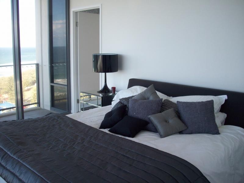 34/173 Old Burleigh Road, Broadbeach QLD 4218