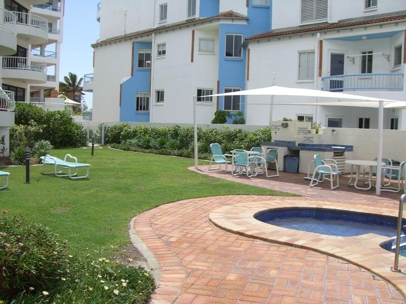 28 Old Burleigh Road, Broadbeach QLD 4218