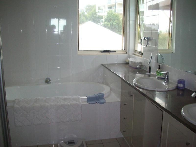 6114 Badon Village, Benowa QLD 4217