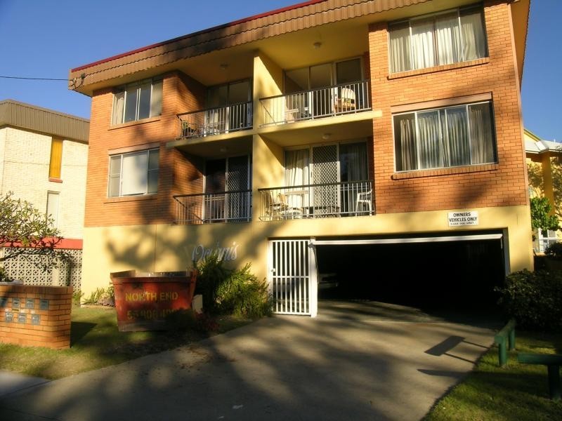 4 Alexandra Avenue, Broadbeach QLD 4218