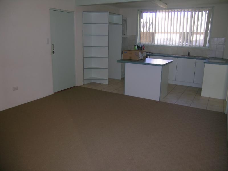 4 Alexandra Avenue, Broadbeach QLD 4218