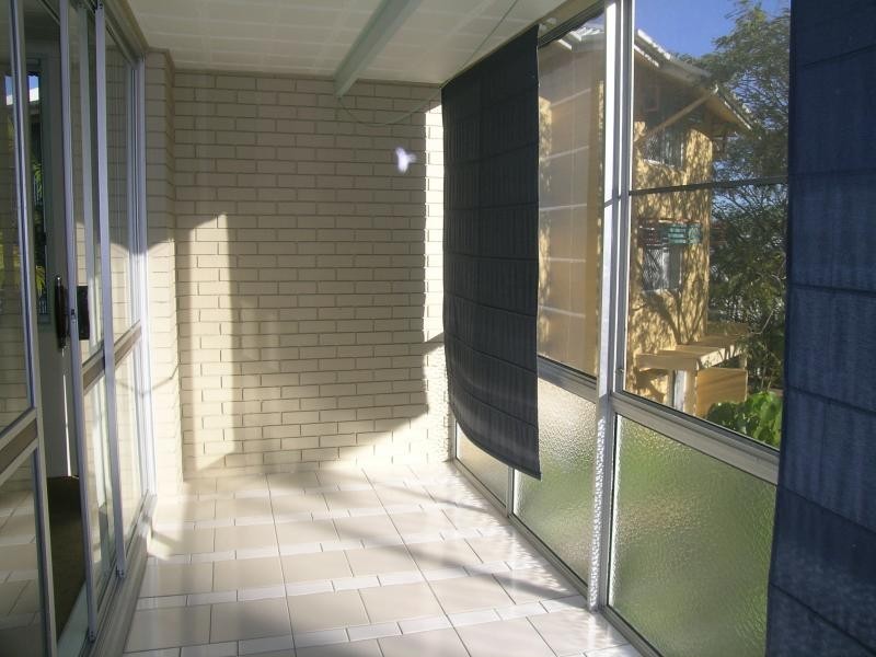 4 Alexandra Avenue, Broadbeach QLD 4218