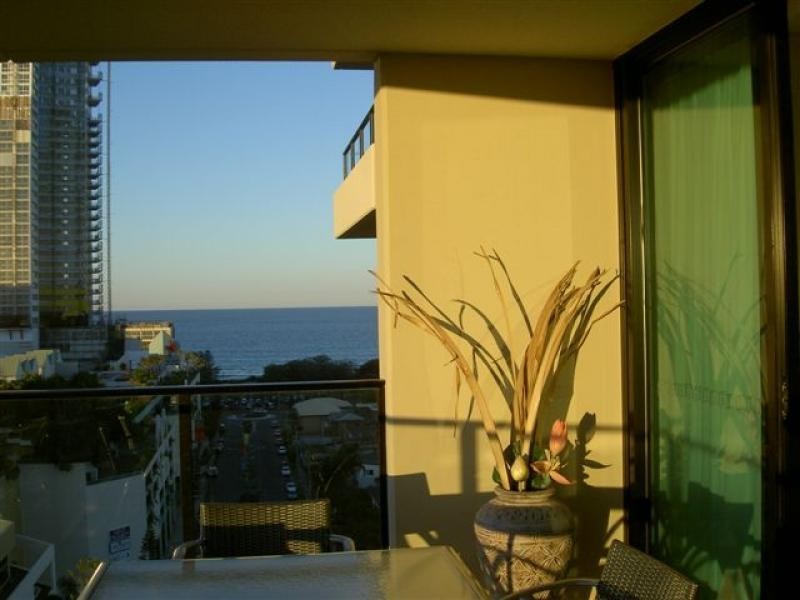 1505/2685 Gold Coast Highway, Broadbeach QLD 4218