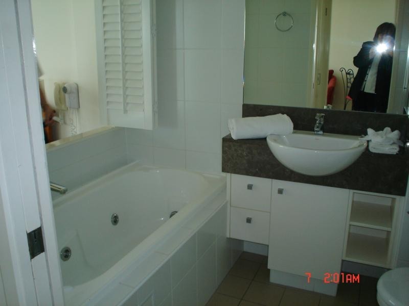 707/2586 Gold Coast Highway, Broadbeach QLD 4218