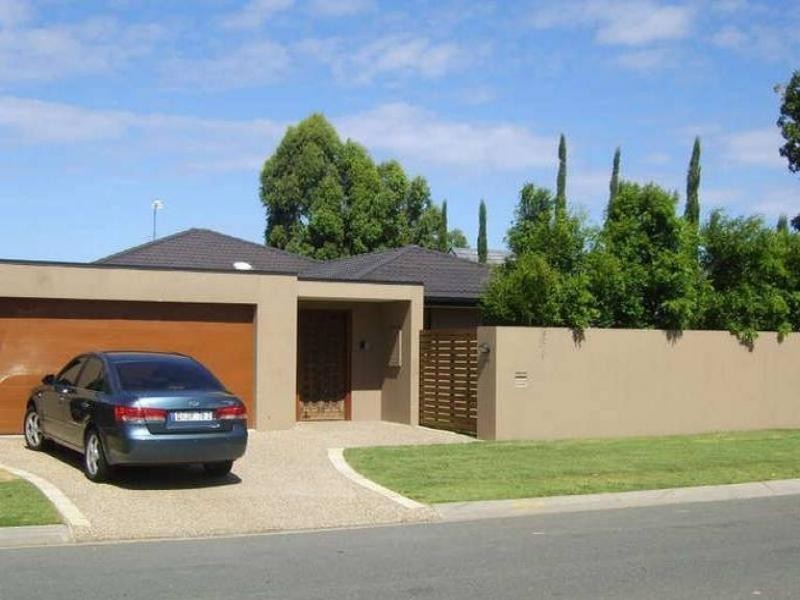 119 Campell Street, Sorrento QLD 4217