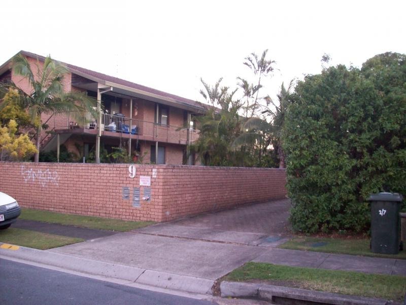 3/9 Christina Court, Mermaid Waters QLD 4218