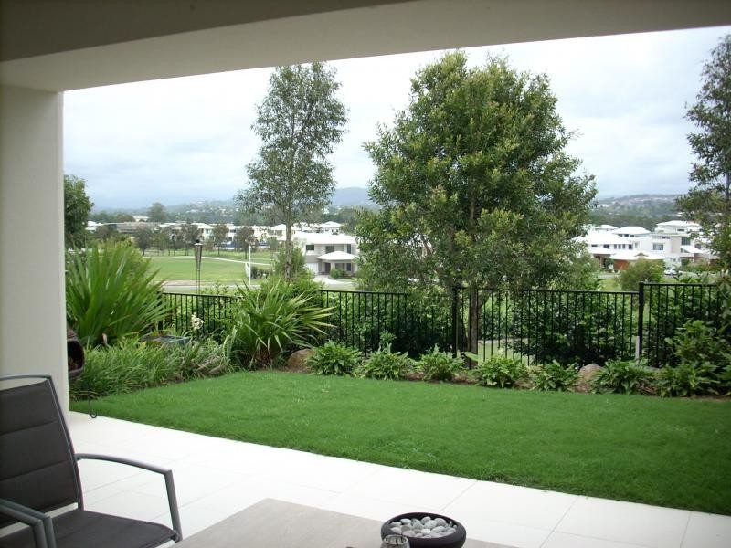 7005 the Vista, Benowa QLD 4217