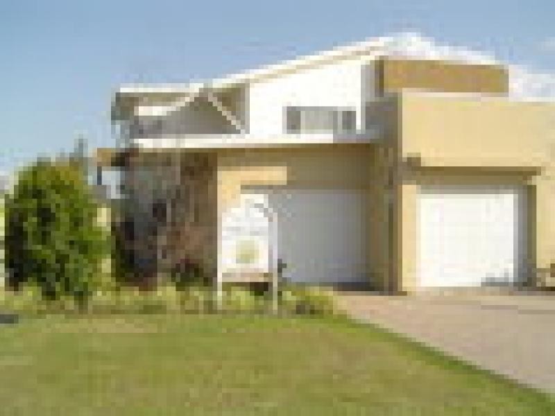 1/7008 Vista Drive, Benowa QLD 4217