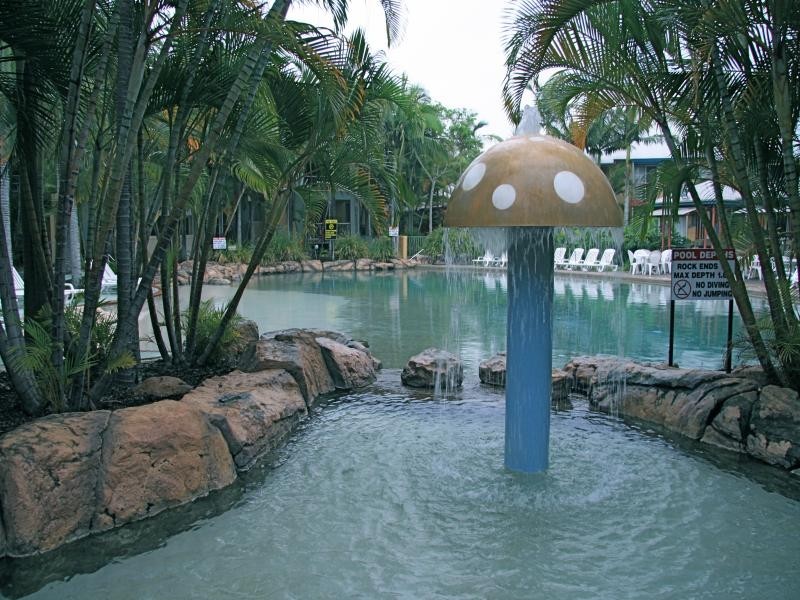 35/2320 Gold Coast Highway, Mermaid Beach QLD 4218