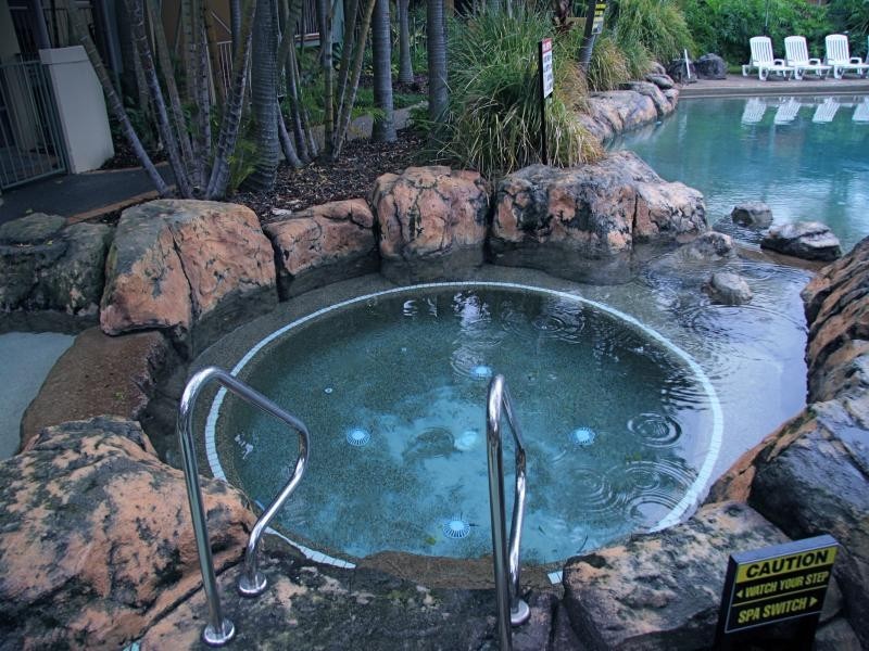 35/2320 Gold Coast Highway, Mermaid Beach QLD 4218