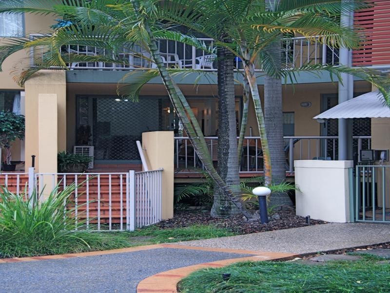 35/2320 Gold Coast Highway, Mermaid Beach QLD 4218