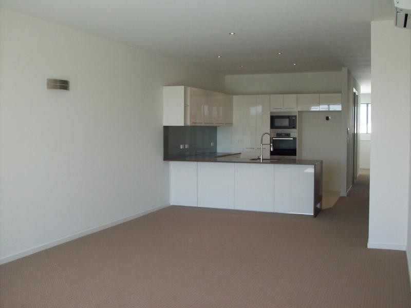 5/5055 Emerald Island Drive, Carrara QLD 4211