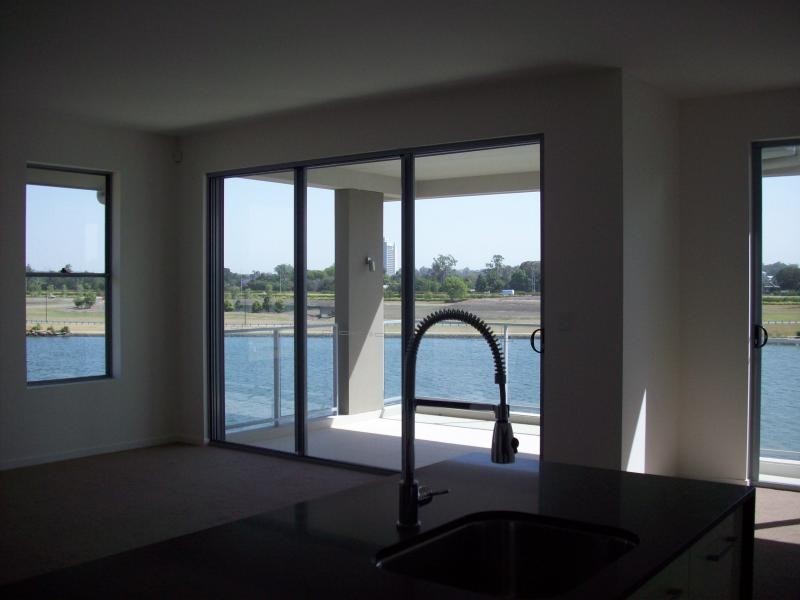 5/5055 Emerald Island Drive, Carrara QLD 4211