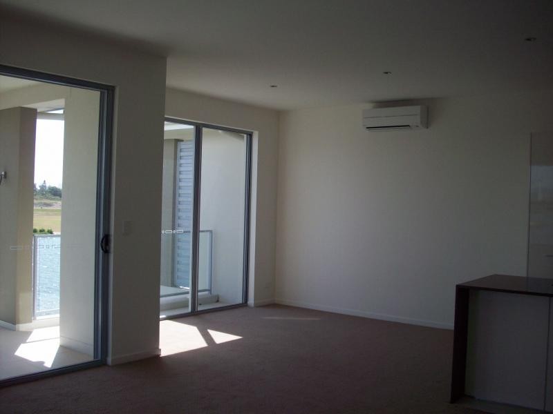 5/5055 Emerald Island Drive, Carrara QLD 4211