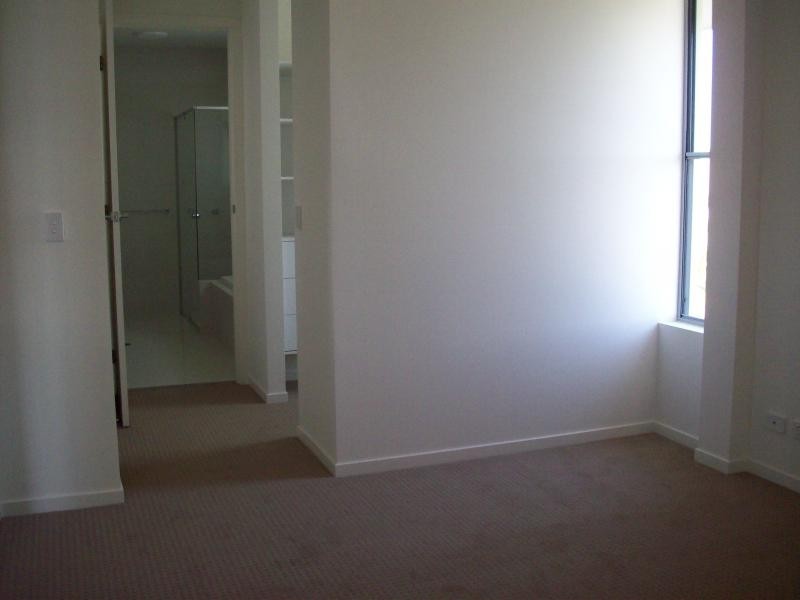 5/5055 Emerald Island Drive, Carrara QLD 4211