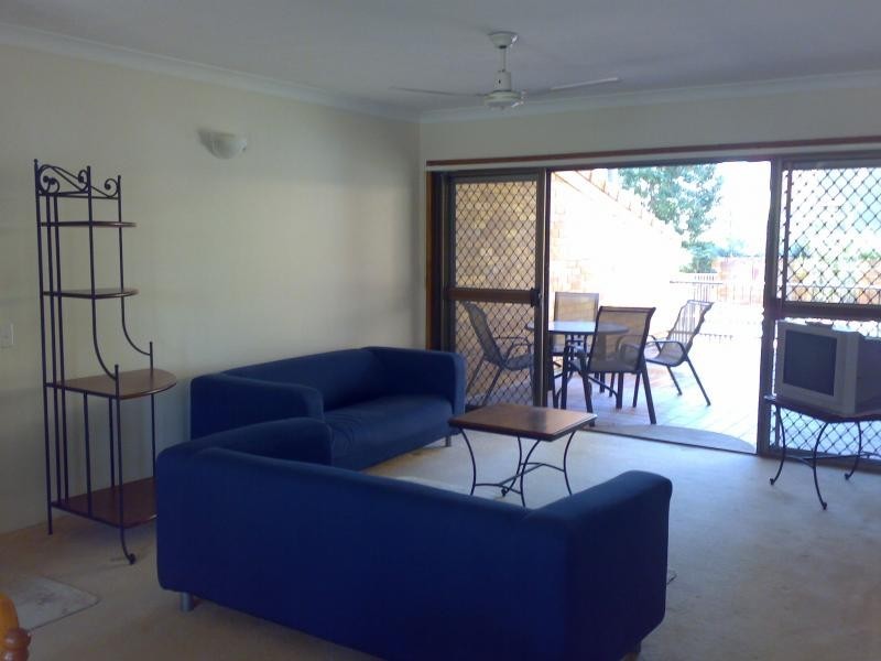 4/7 Federation avenue, Broadbeach QLD 4218