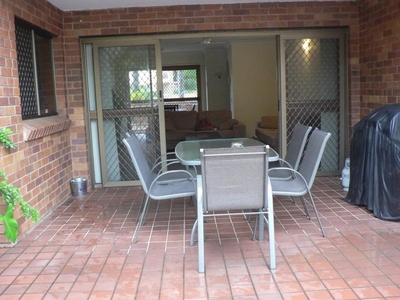 4/7 Federation avenue, Broadbeach QLD 4218