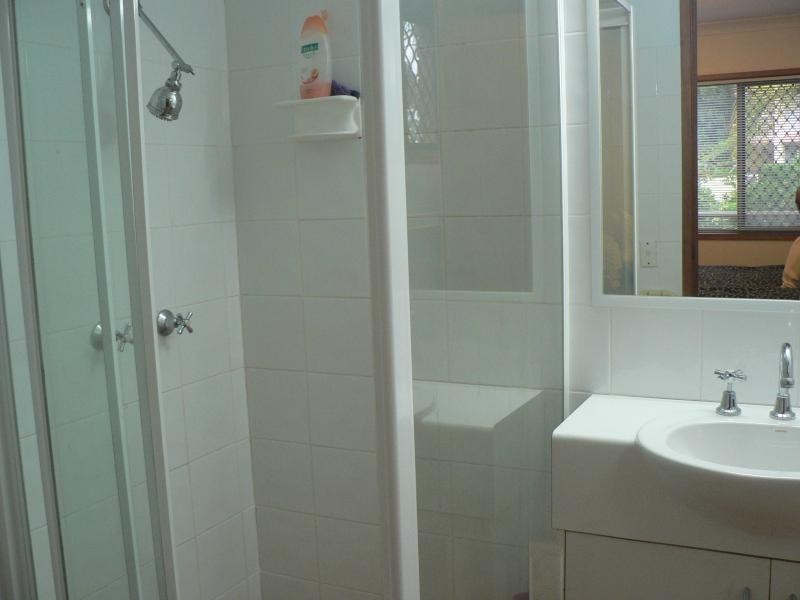 4/7 Federation avenue, Broadbeach QLD 4218