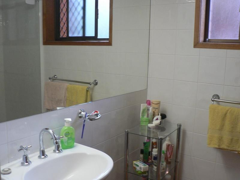 4/7 Federation avenue, Broadbeach QLD 4218