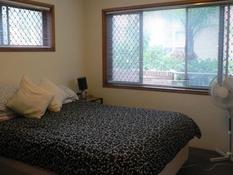 4/7 Federation avenue, Broadbeach QLD 4218