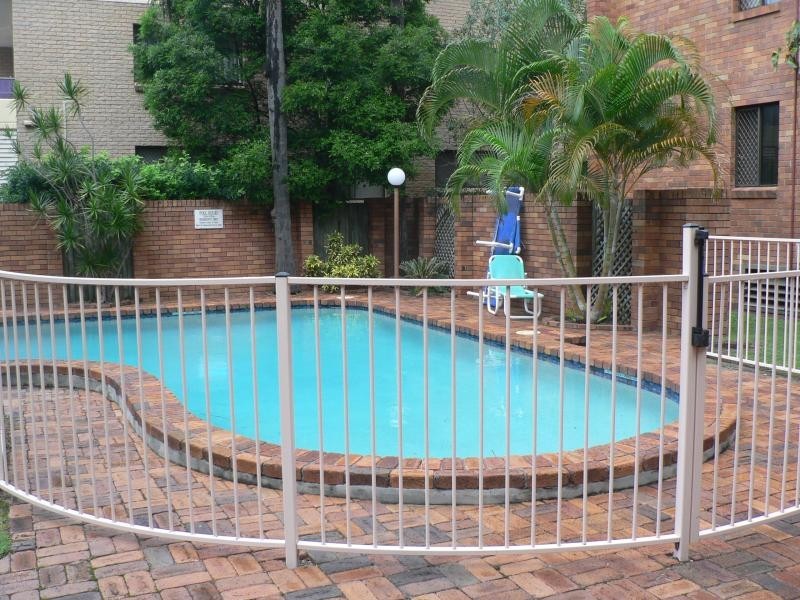 4/7 Federation avenue, Broadbeach QLD 4218