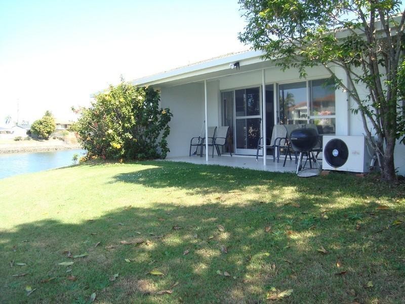 18 Havana Key, Broadbeach Waters QLD 4218