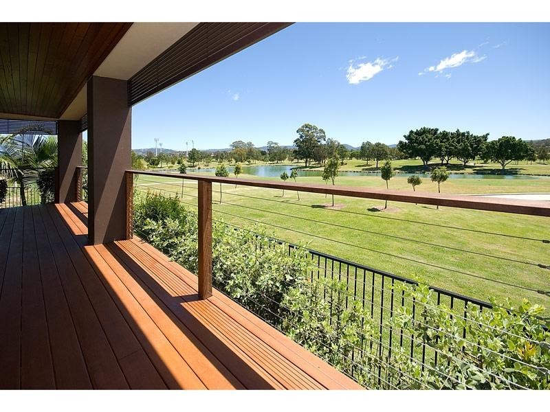 1021 Lakeview Terrace, Benowa QLD 4217