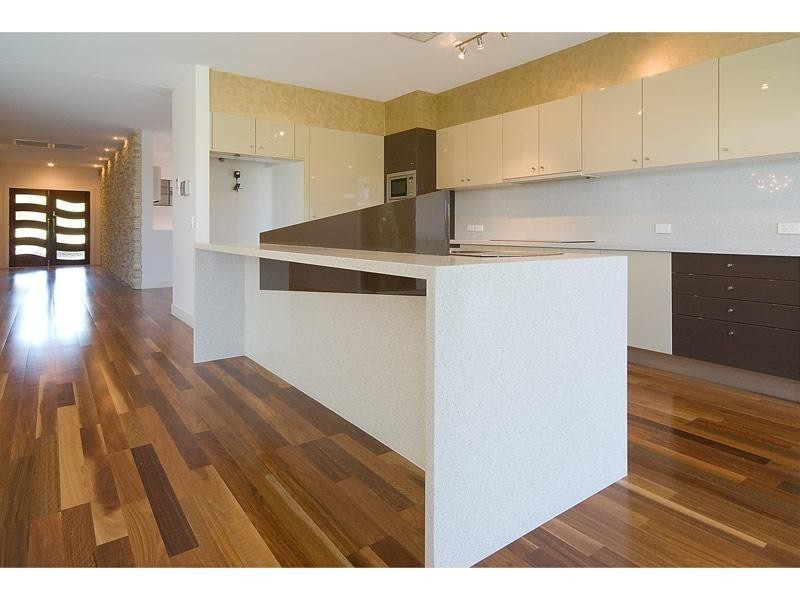 1021 Lakeview Terrace, Benowa QLD 4217