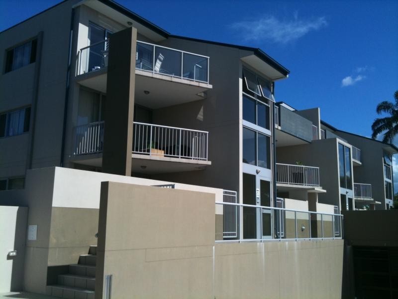 8 Proud Street, Labrador QLD 4215