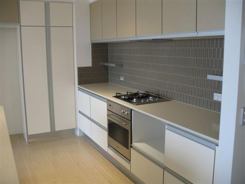 2/1 The Boulevard, Emeral Lakes, Carrara QLD 4211