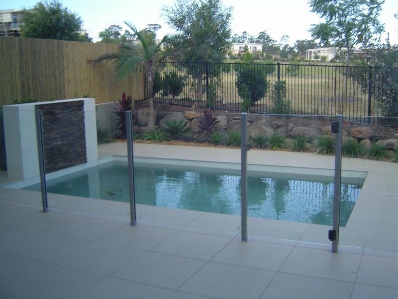 2/5022 Riverwood Grove, Benowa QLD 4217