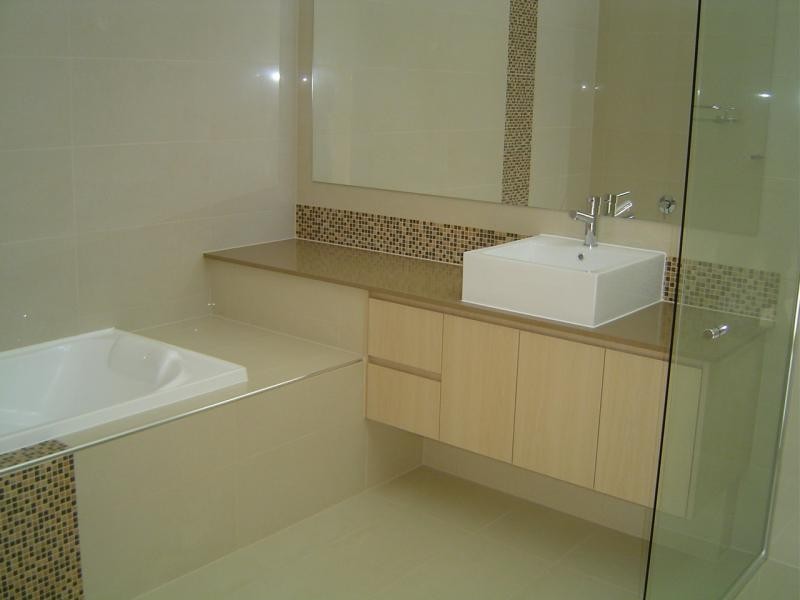 2/5022 Riverwood Grove, Benowa QLD 4217