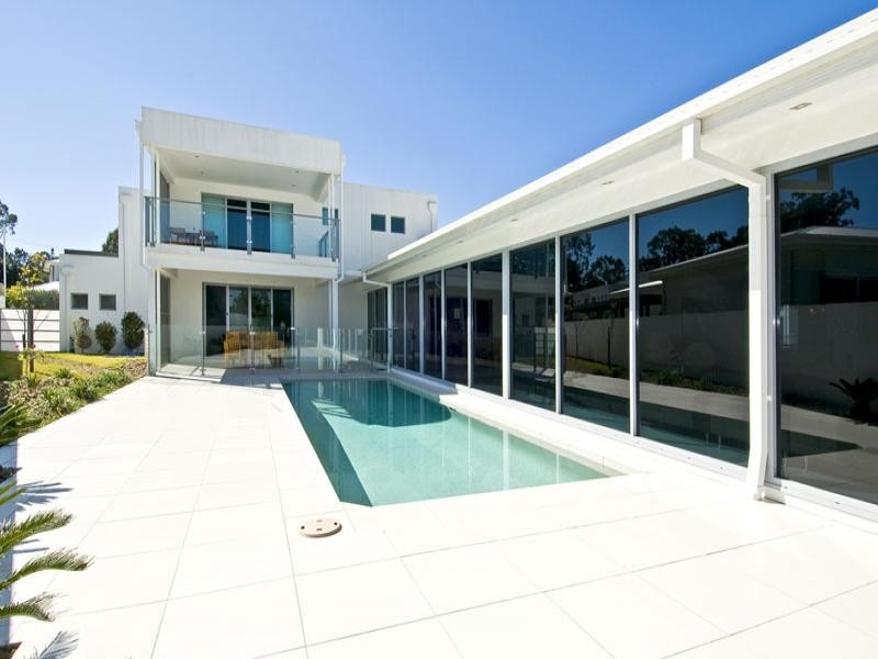 1028 Lakeview Terrace, Benowa QLD 4217