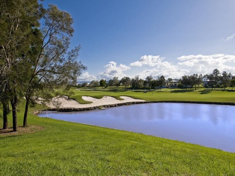 2011 The Boulevard, Benowa QLD 4217