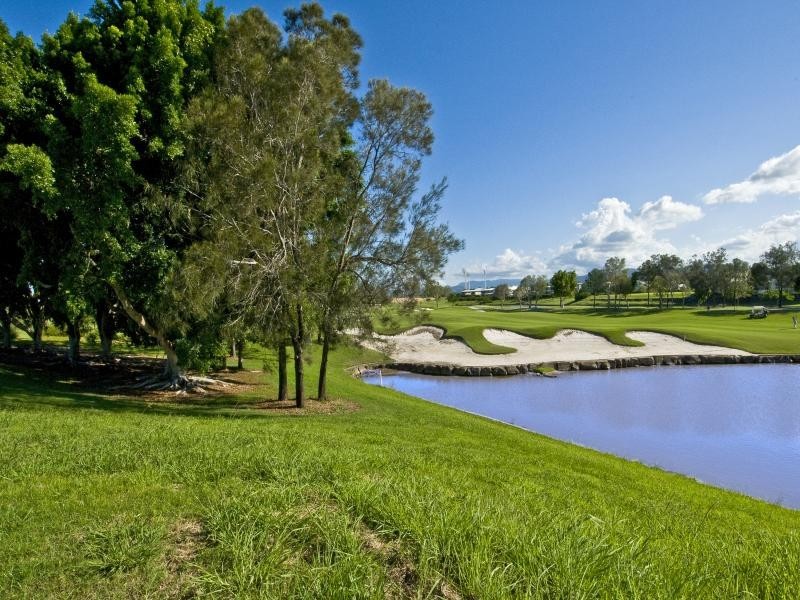 2011 The Boulevard, Benowa QLD 4217