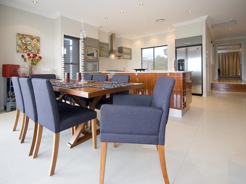 1003 Lakeview Terrace, Benowa QLD 4217