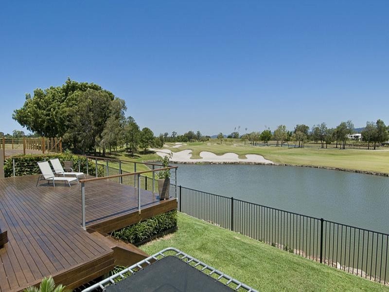 2013 The Boulevarde, Benowa QLD 4217