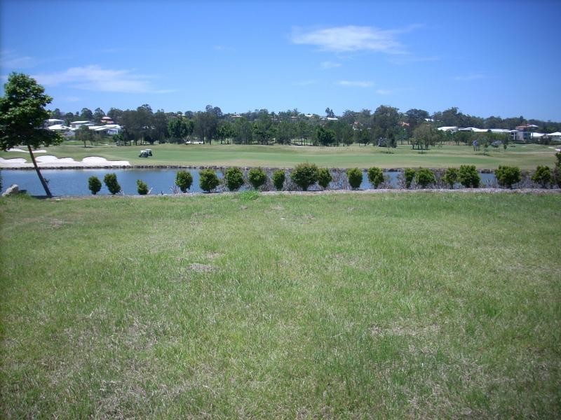 3022 The Boulevard, Benowa QLD 4217