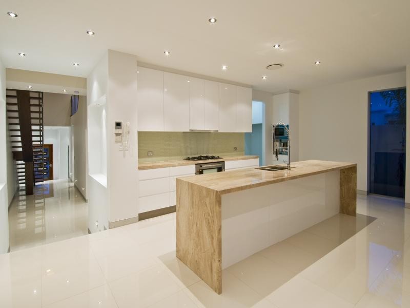 8006A The Crest, Benowa QLD 4217