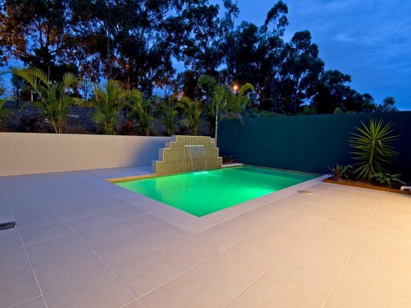 8006A The Crest, Benowa QLD 4217