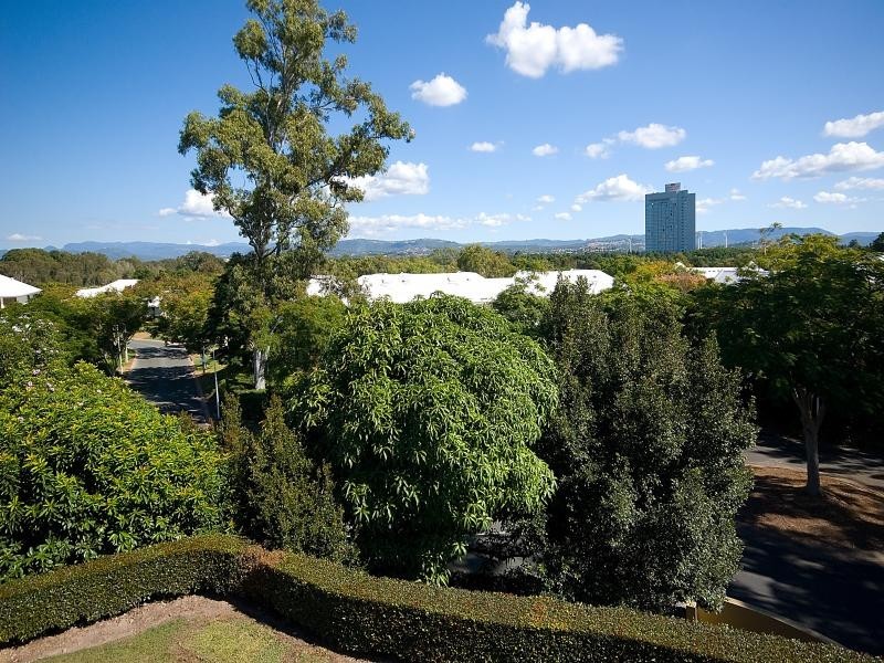 6101 Badon Village, Benowa QLD 4217