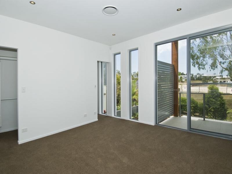 5023A Riverwood Grove, Benowa QLD 4217