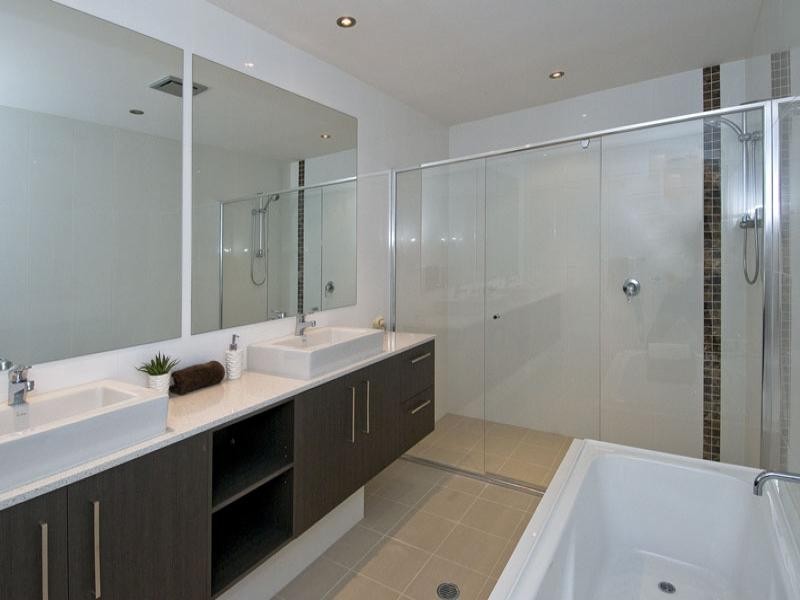 6008A The Boulevard, Benowa QLD 4217