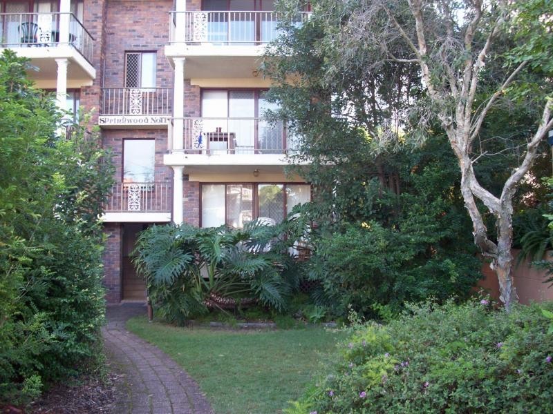 2/11 Second Ave, Broadbeach QLD 4218