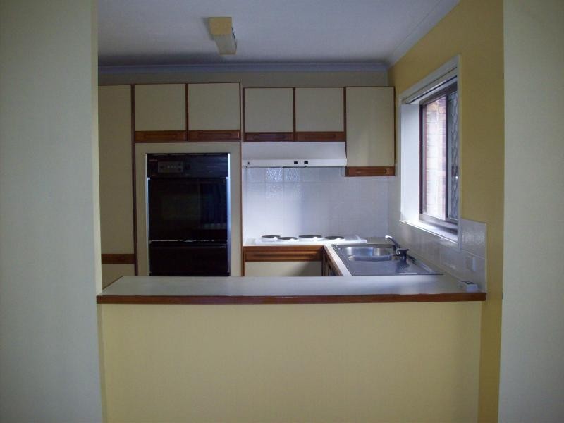 2/11 Second Ave, Broadbeach QLD 4218