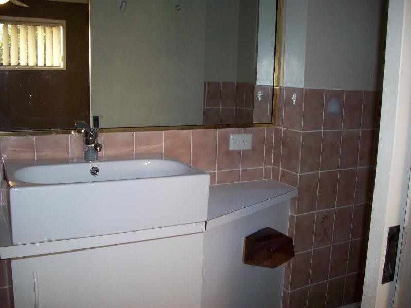 2/11 Second Ave, Broadbeach QLD 4218