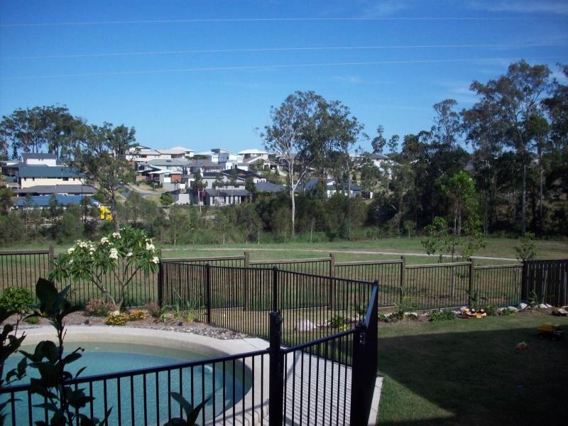 11 Skyburnett Street, Reedy Creek QLD 4227